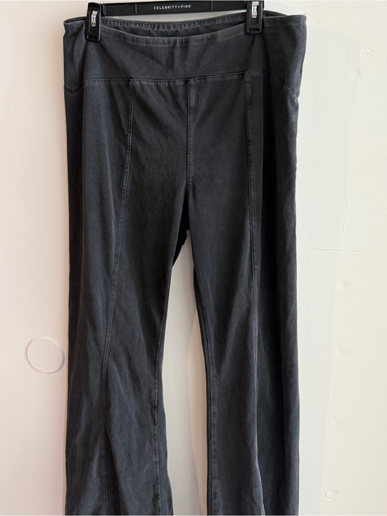 HALARA Denim - Halara Center Hem Flare “Jeans”
